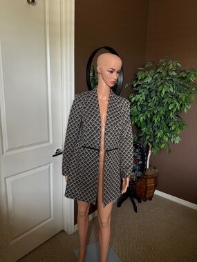 Nine West Black and Tan Zigzag Long Blazer Size 8